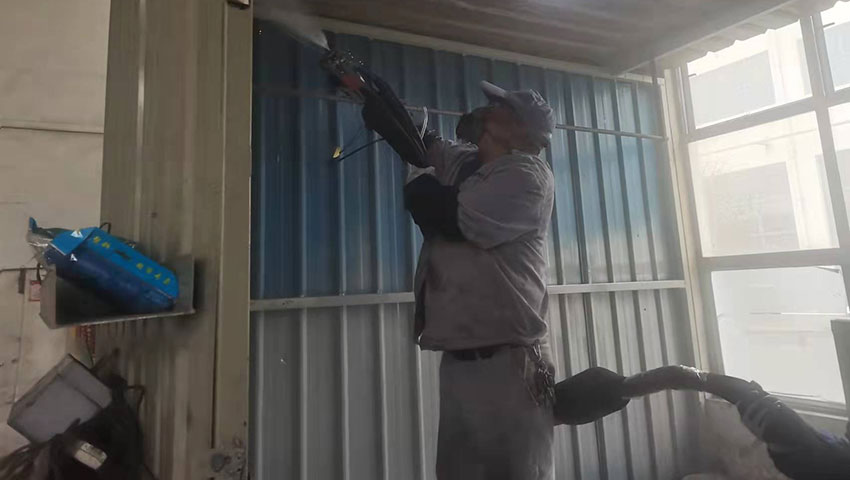 彩鋼板防水防腐設備(聚脲噴涂機)-京華邦威