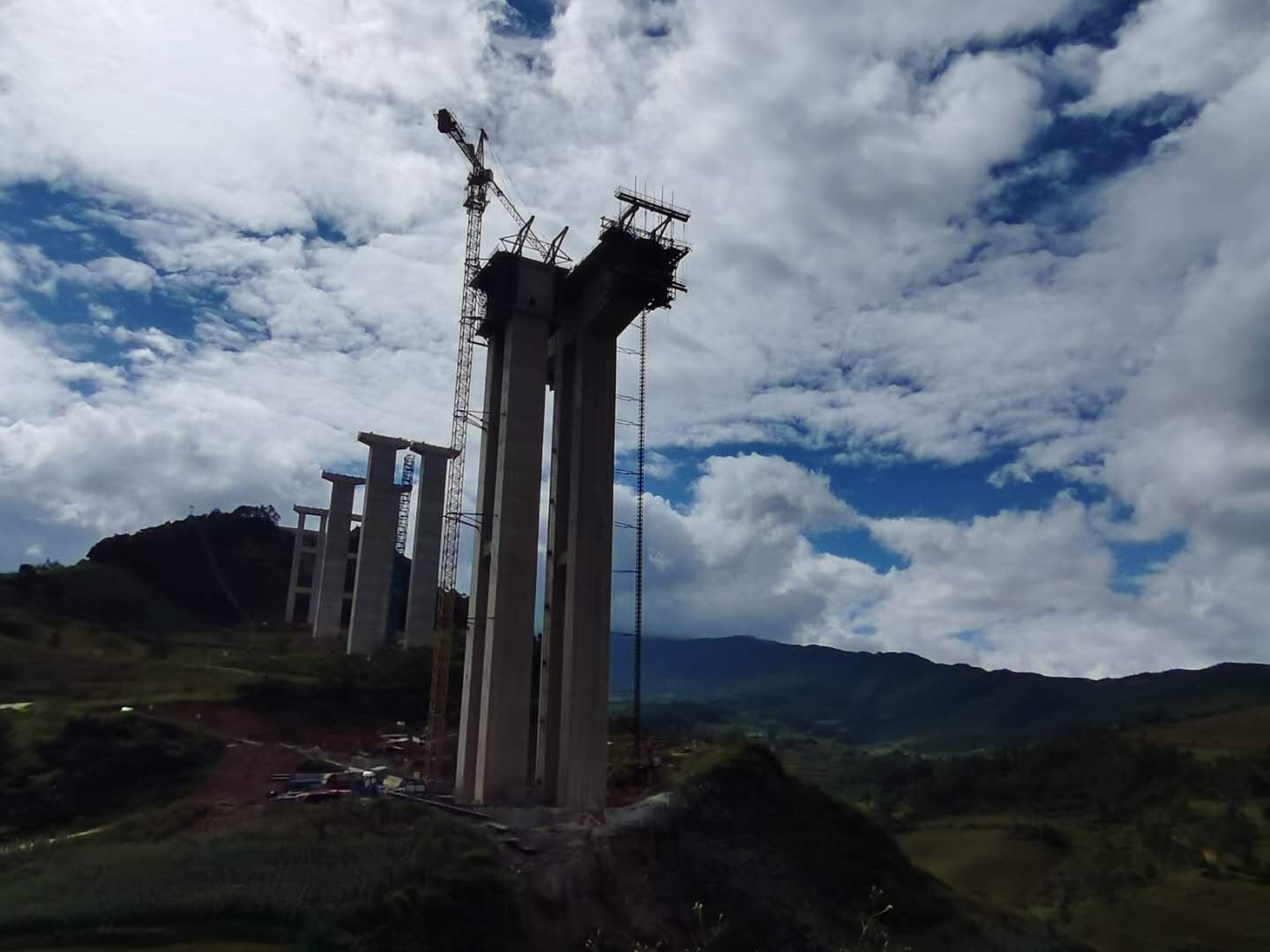 聚氨酯高架建筑模板保溫發泡 聚氨酯高架建筑模板保溫發泡